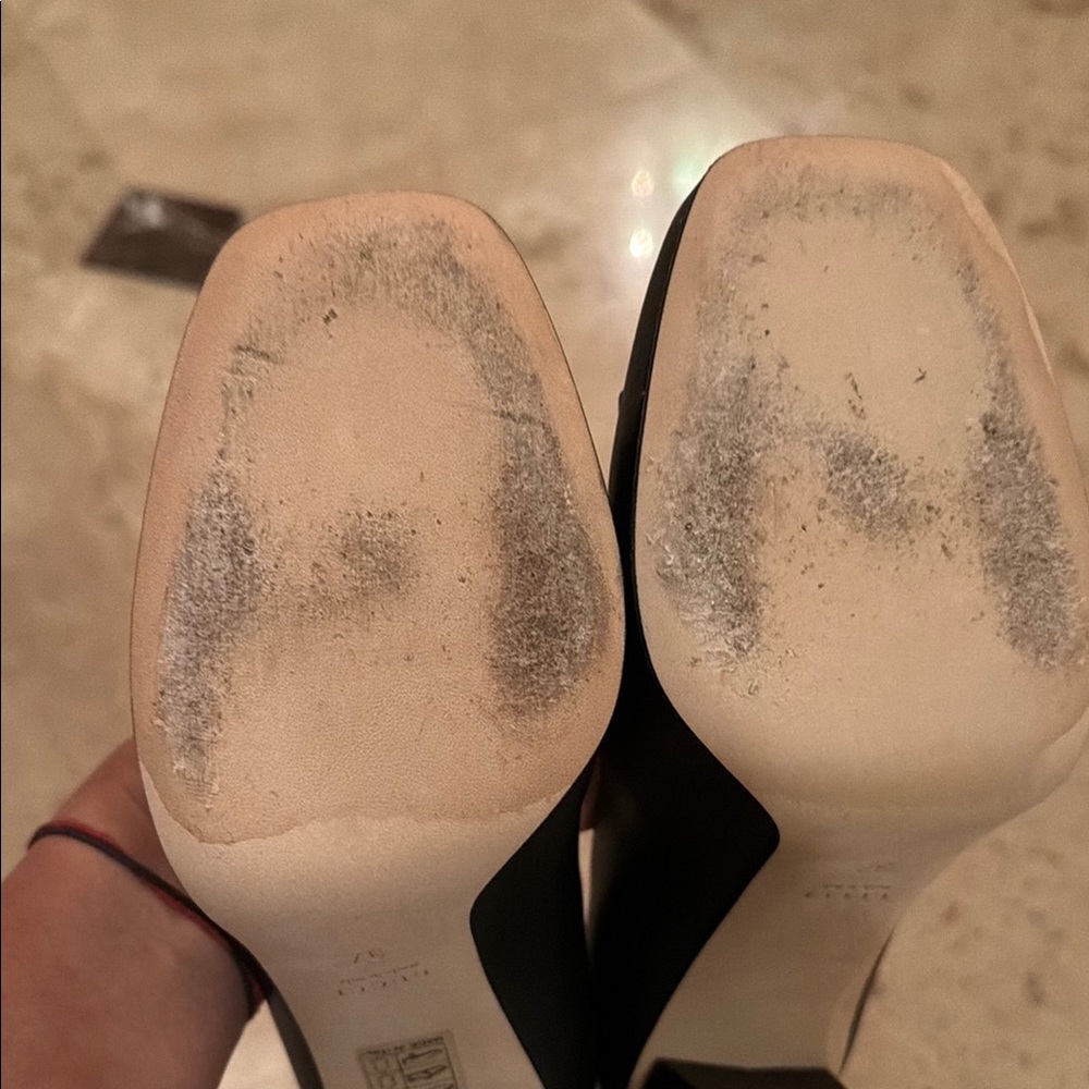 Gucci Black Leather Horsebit Pumps - Picture 4 of 5